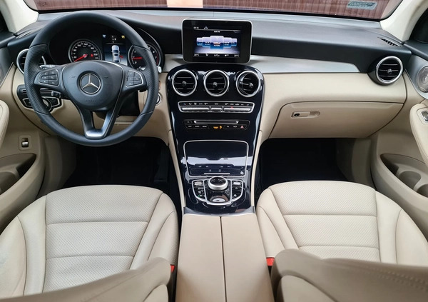 Mercedes-Benz GLC cena 174700 przebieg: 97000, rok produkcji 2018 z Kielce małe 781